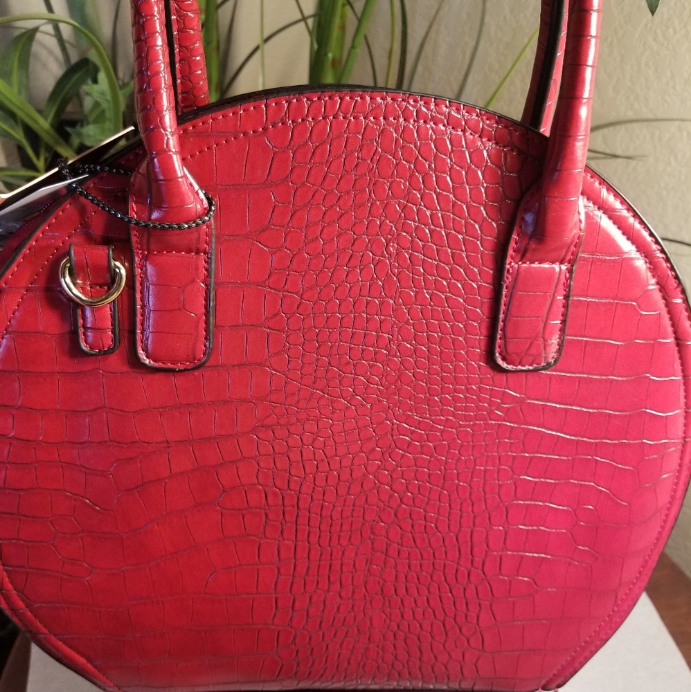 EXQUISITE HANDBAG NWT - Picture 3 of 15